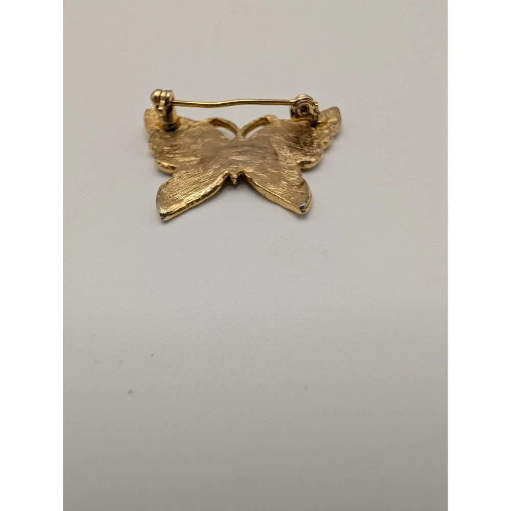 Vintage Purple Enamel Butterfly Brooch Gold Tone Textured Wing Pin Accessory
